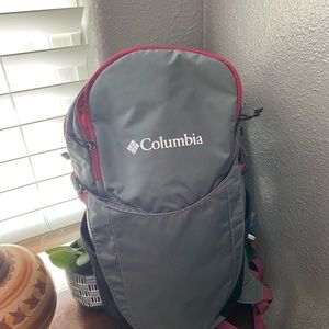 Columbia hiking backpack with water bladder
